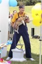 David Hasselhoff con il cagnolino in braccio